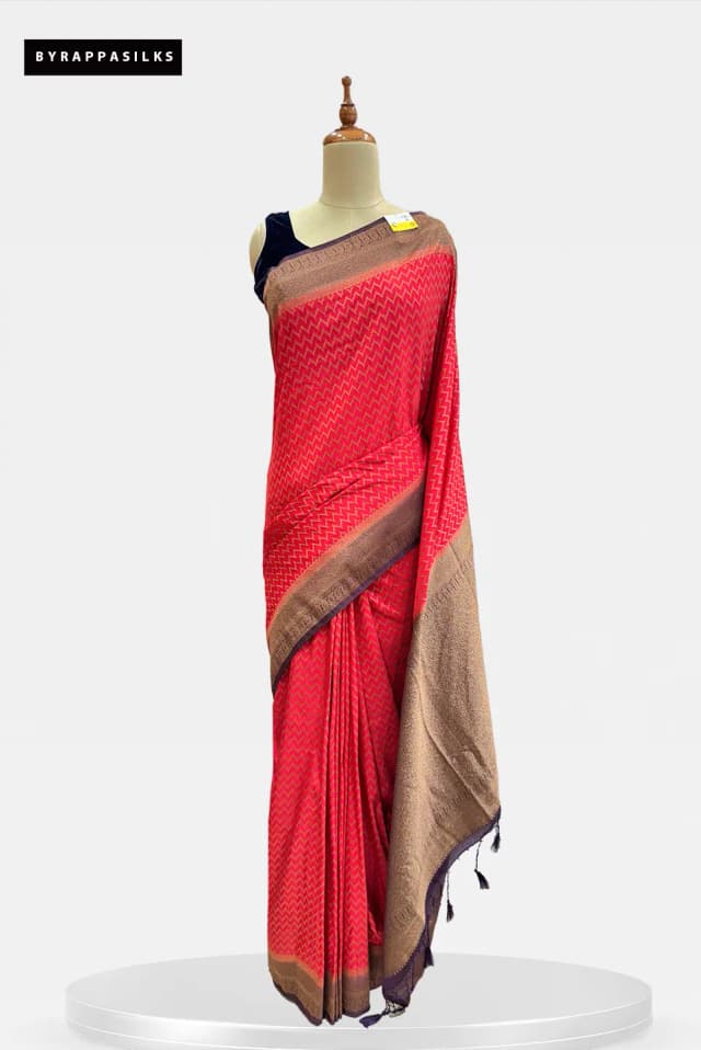 Semi Khaddhi Georgette Saree Red QS298150