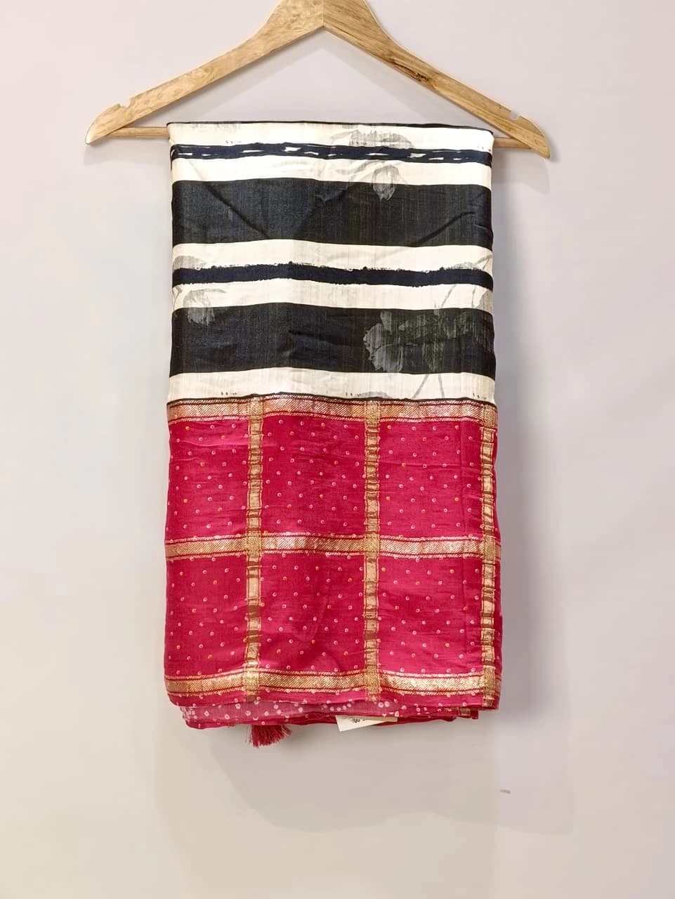 Bandhani blast Bold Black and White Saree with a Pop of Pink QS251928